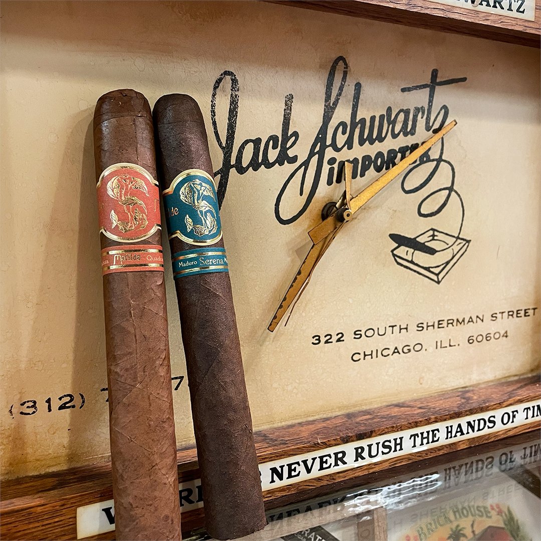 When all things are balanced, time stands still 😌 take a moment for yourself and enjoy a beautifully crafted Matilde at a great price (they are currently on sale 😉) #Matilde #Cigars #Sale

jackschwartz.com/pages/matilde