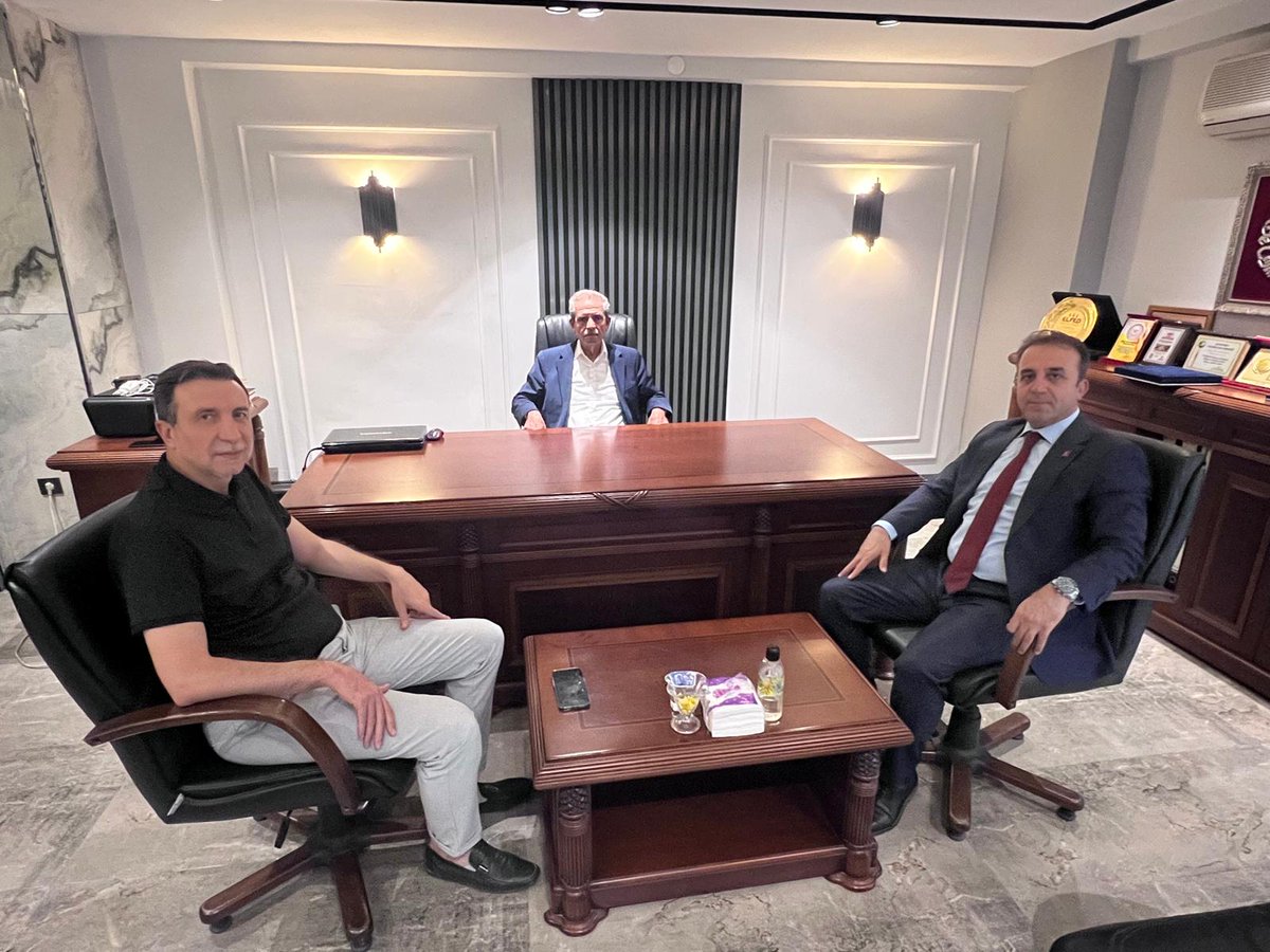 Kent Konseyi Başkanımız Süleyman Hartavioğlu, Yürütme Kurulu üyemiz M.Selim Polatkan ile birlikte önceki dönem Haliliye Belediye Başkanı Sayın Fevzi Demirkol 'u ziyaret ettiler.

Misafirperverliği ve samimi sohbetleri için teşekkür ederiz. <a href="/FevziDemirkol/">Fevzi Demirkol</a>