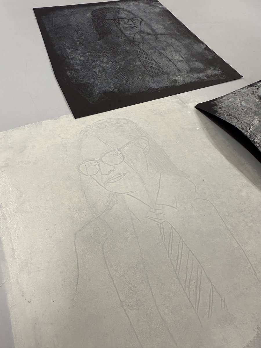 Delta_RASA's tweet image. Fantastic year 11 student Isla.P building on her personal Identity photography project with these mono prints in lesson today! Well done, keep up the great work! #photography #GCSE