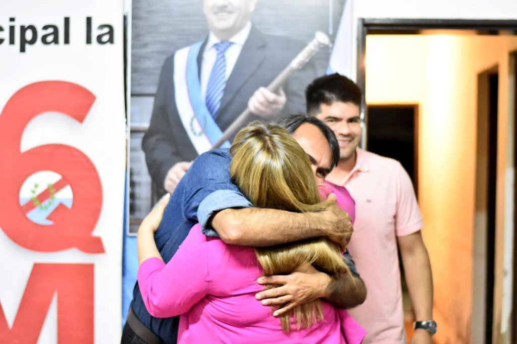 Compañeros y compañeras que militamos con la convicción de que la escucha, la participación y la organización comunitaria son claves para lograr mejores resultados 💪
Gracias Agrupación Municipal 16M por ser el apoyo incondicional en cada desafío que emprendemos 🤝
<a href="/Federaleslr/">Federales. Defendamos La Rioja</a>