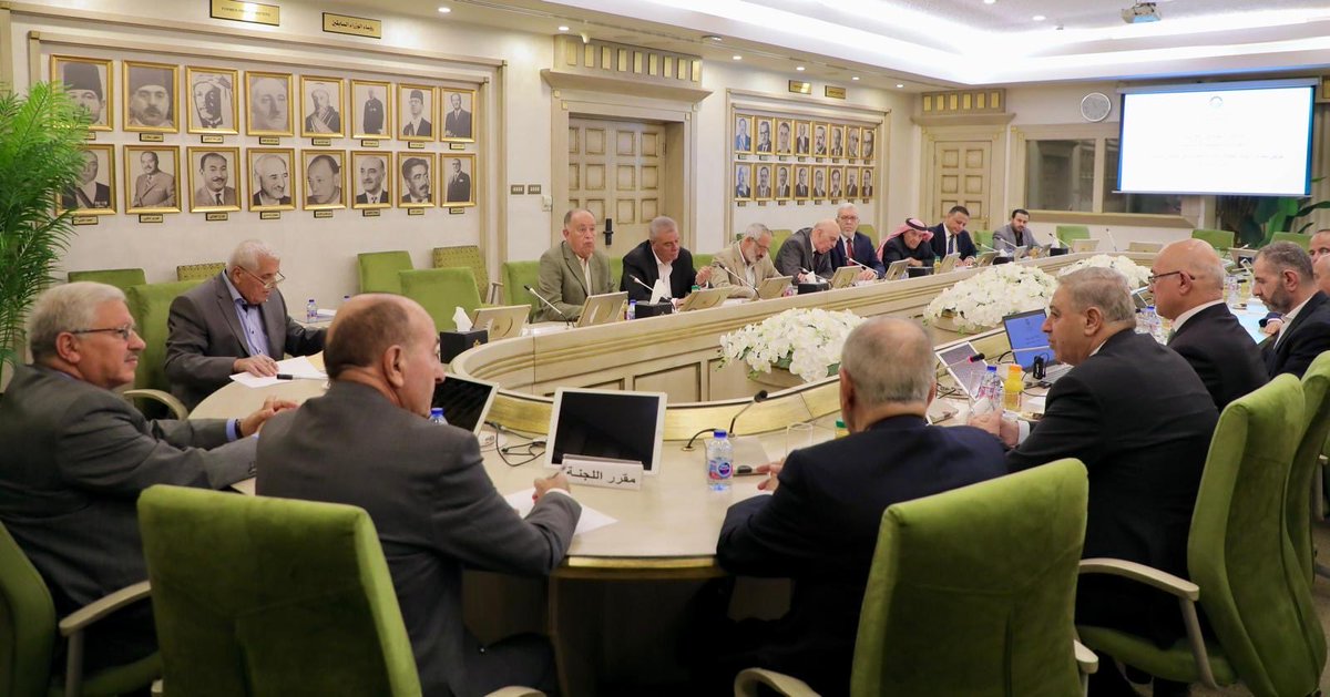 "طاقة الأعيان" تثمن دور شركة البوتاس في تحقيق أهداف رؤية التحديث الاقتصادي

عمّان 16 تشرين الأول  - عقدت لجنة الطاقة والثروة المعدنية في مجلس الأعيان، برئاسة العين المهندس فاروق الحياري، اليوم الخميس اجتماعاً مع رئيس مجلس إدارة شركة البوتاس العربية المهندس شحادة أبو هديب، والرئيس