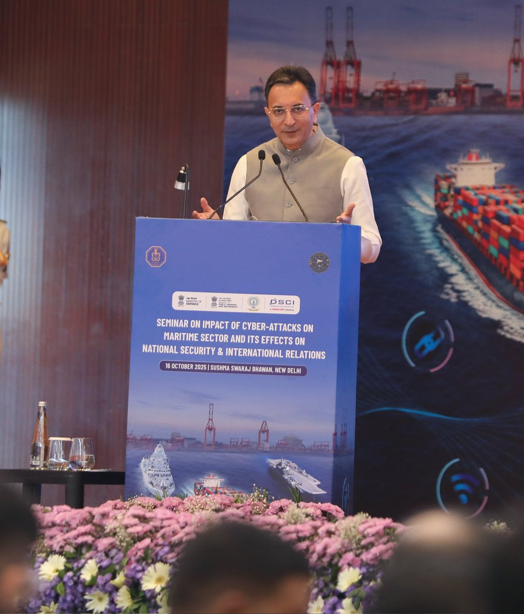 indiannavy's tweet image. Adm Dinesh K Tripathi, #CNS welcomed Shri @JitinPrasada, Hon’ble MoS @GoI_MeitY, at the seminar on "Impact of Cyber Attacks on Maritime Sector and Its Effects on National Security and International Relations", organised by the #IndianNavy at Sushma Swaraj Bhawan today.
The…
