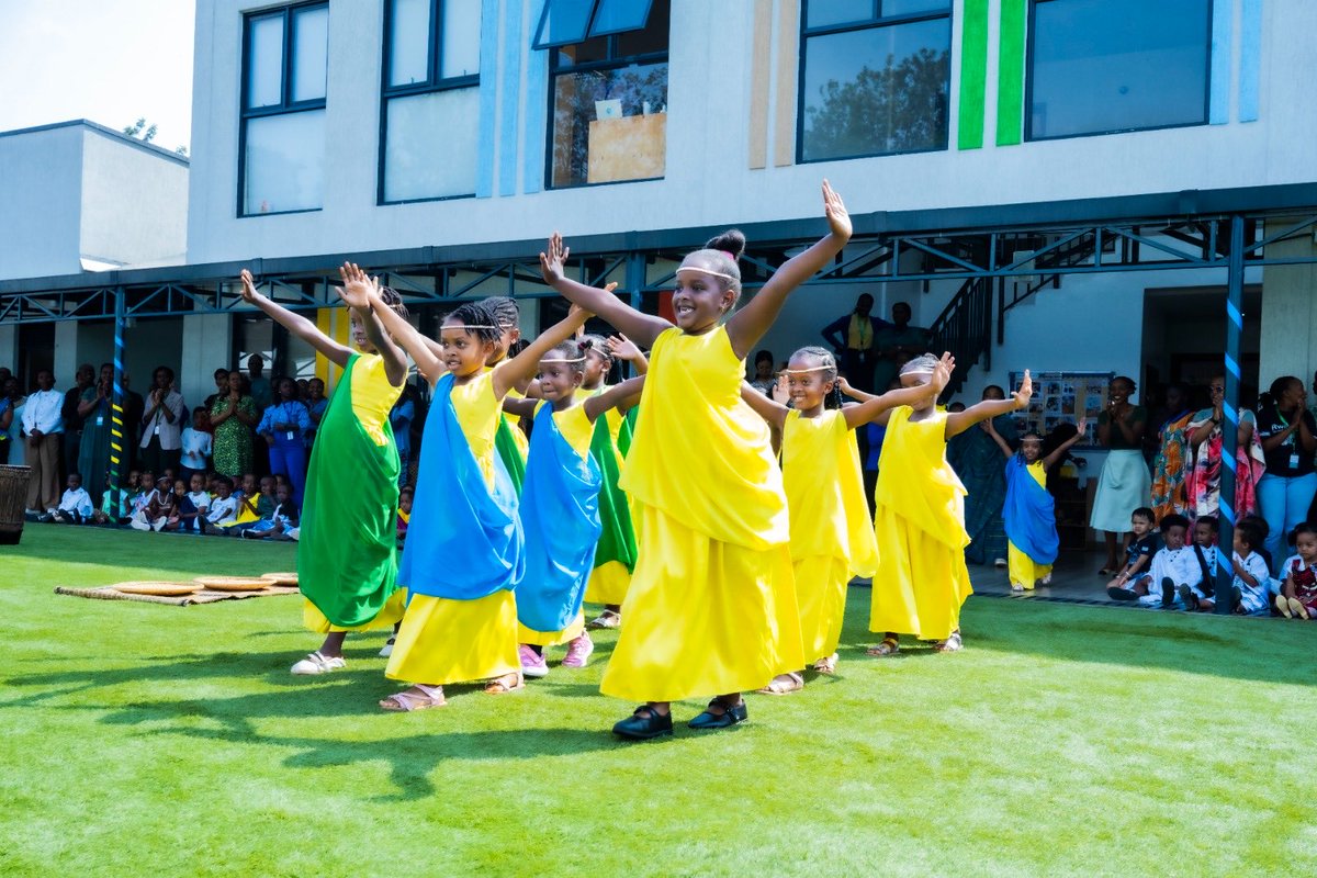 GHA_rwanda's tweet photo. Through traditional Rwandan dances &amp; heartfelt poetry, Nursery Learners proudly shared with their parents what they’ve learned. It’s moments like these that remind us why passing on our traditions matters.

Together, let’s keep celebrating and preserving our cultural heritage 🇷🇼 https://t.co/z7TVxYnilr