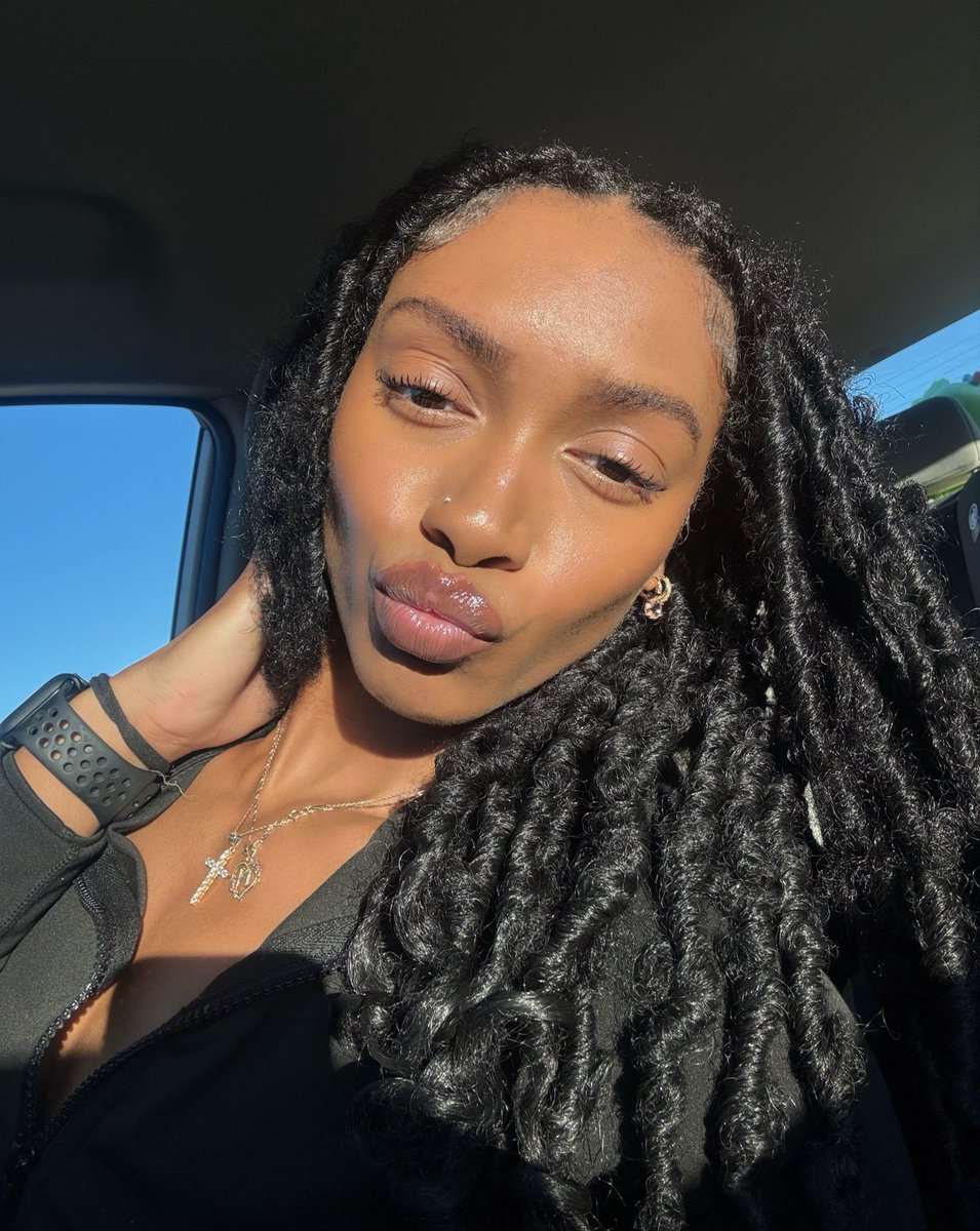 Good morning mutuals ITS ALMOST FRIDAYYYYYYY !!!!!!!