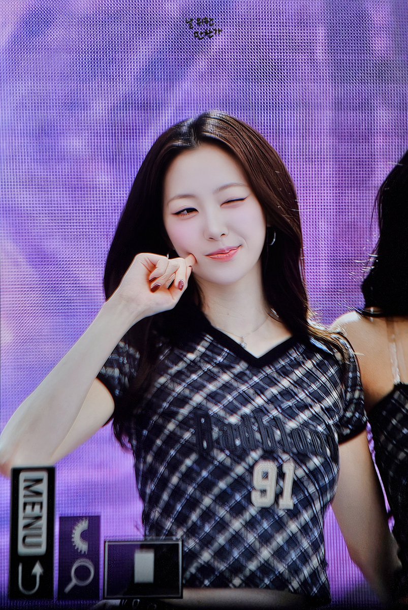 Banquets_0221's tweet photo. 251016 PRE

#하이키 #H1KEY #ハイキー #RIINA #리이나 #リイナ
#YEL #옐 https://t.co/OlEUyb5hSF