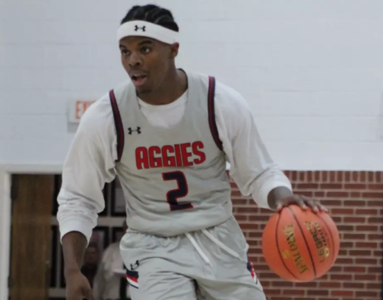 BradKlein15's tweet photo. 1⃣5⃣ more days until @USI_Basketball!

Amaree Brown won't be available this year due to injury, but the NAIA product is a force in waiting. 

Brown started two seasons for Oklahoma Panhandle, and averaged 15 points per game. He's USI's #15 in 2025-2026. https://t.co/rWUqVf1Qzz