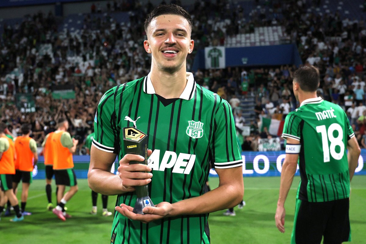 RiccardoDanna1's tweet image. #Solet (classe 2000) e #Muharemovic (classe 2003) sono i due nomi in cima alla lista dell'#Inter per la difesa. 🔥⚫️🔵

@GuarroPas