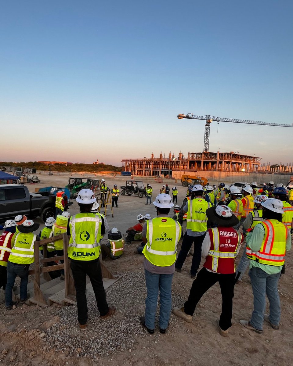Werner_Safety's tweet image. Master Heights. Master Safety.
Schedule your training today: bit.ly/488747E
#Werner #FallProtection #safetytraining #workingatheight