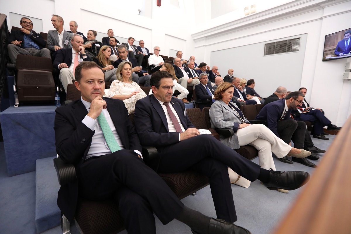 PPopularTo's tweet image. 🔵 Castilla-La Mancha puede y merece mucho más.

Con @paconunez_ y el @PP_CLM, otra forma de gobernar es posible: en positivo, con propuestas y con futuro. 

#DER2025