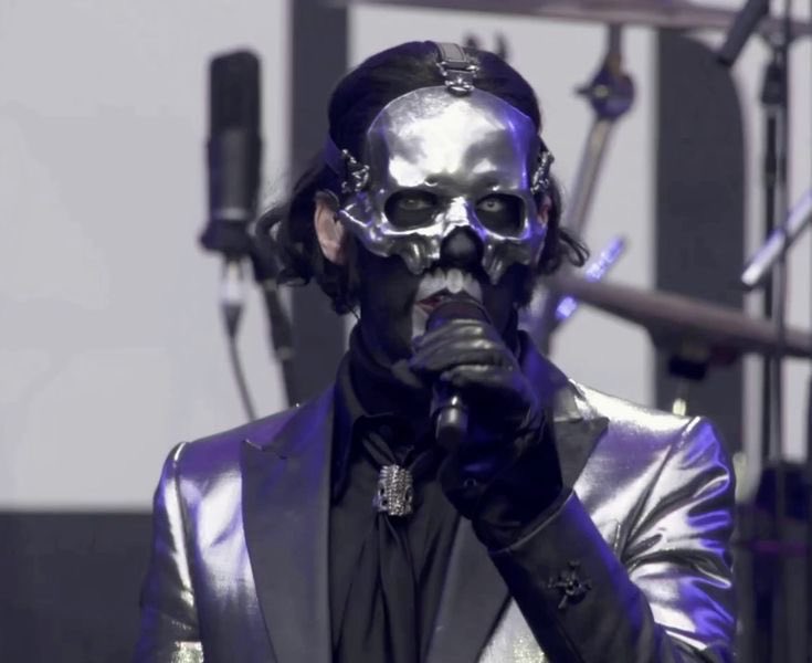 moose__traacks's tweet photo. Thinking about nothing in particular
#TheBandGhost #Perpetua #PapaV #TylerTheCreator #StChroma #Chromakopia https://t.co/VAHxA3n3Mf