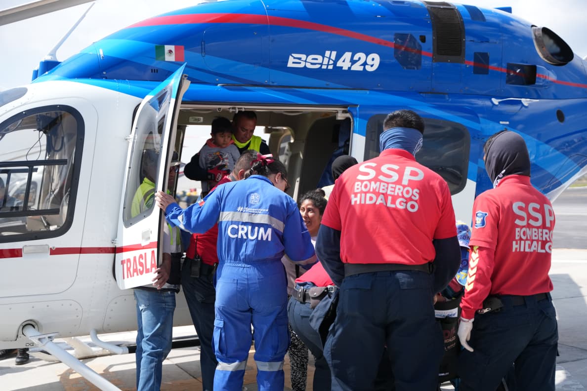 juliomenchaca_'s tweet image. En el Aeropuerto Juan Guillermo Villasana, seguimos atendiendo y coordinando los traslados de personas, así como el envío de víveres, insumos y medicamentos.
#HidalgoUnido
#PrimeroElPueblo