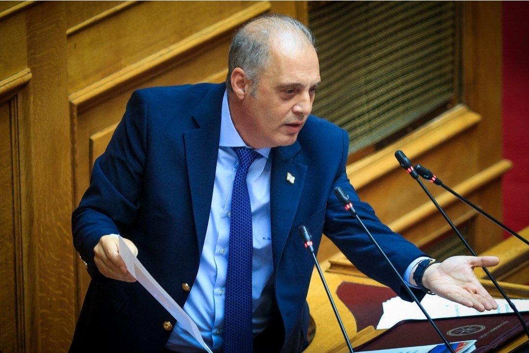 Κυριάκος Βελόπουλος (@velopky) on Twitter photo Απάντηση στις αθλιότητες του κυβερνητικού εκπροσώπου Παύλου Μαρινάκη 
Αντί ο κυβερνητικός εκπρόσωπος να καταδικάσει την αποτροπιαστική συμπεριφορά του κοινοβουλευτικού εκπροσώπου της ΝΔ εντός κοινοβουλίου, την υιοθέτησε πλήρως! 
Έπεσε πλέον και το τελευταίο φύλλο συκής της Απάντηση στις αθλιότητες του κυβερνητικού εκπροσώπου Παύλου Μαρινάκη 
Αντί ο κυβερνητικός εκπρόσωπος να καταδικάσει την αποτροπιαστική συμπεριφορά του κοινοβουλευτικού εκπροσώπου της ΝΔ εντός κοινοβουλίου, την υιοθέτησε πλήρως! 
Έπεσε πλέον και το τελευταίο φύλλο συκής της