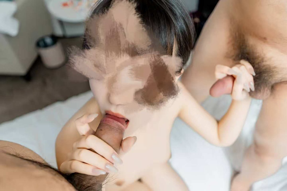 liheima1995's tweet photo. 之前拍摄过的哥们这次想让我操他老婆，关键是大小差太多了肯定不一样啊，我几把大那咋办嘛 https://t.co/HX7QhOntMH