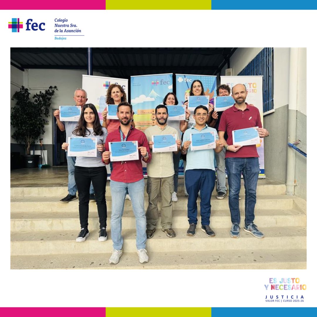 🎉 ¡DOBLE RECONOCIMIENTO PARA NUESTRO CENTRO EDUCATIVO! 🎉
👩‍🏫👨‍🏫 ¡10 docentes han sido reconocidos como MIE Expert!
🏫✨¡Somos Microsoft Showcase School! <a href="/MicrosoftES/">Microsoft España</a> 
💙 ¡Gracias a toda la comunidad educativa por hacerlo posible!
#MIEExpert #ShowcaseSchool #EducaciónInnovadora