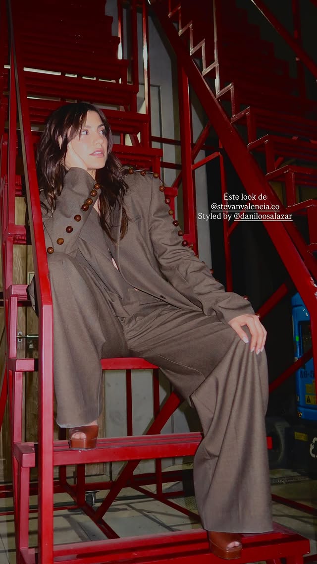 Sonia50998414's tweet photo. Vía IG 📲 mi amor 😏@barbara_lopez21 evento de #FasionWeek WOW de outfit que hermosa mi mujer😉🍑❤️💞💕❣️#barbaralopez #barbie https://t.co/GLA2q2Xwvl