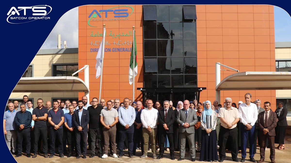 بمناسبة #اليوم_الوطني_للهجرة 🇩🇿 المخلّد لذكرى مظاهرات #17_أكتوبر_1961، وقف إطارات وموظفو مجمع اتصالات الجزائر، والمؤسسات الاقتصادية التابعة له، دقيقة صمت تخليدًا لذكرى تضحيات الجالية الجزائرية في المهجر من أجل كرامة الوطن وحريته واستقلاله.
 
تحيا الجزائر  🇩🇿