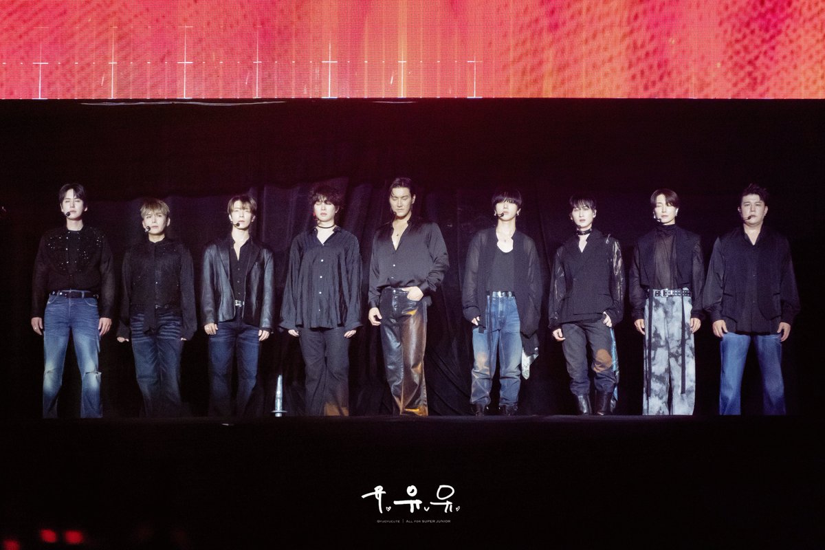 gyugyucute1106's tweet photo. 251014 슈퍼쇼10 몬테레이

재밌게 놀았어용!!!
우리 다음에 또 봐요!!!
슈주 제일 사랑해💙❤️

#SUPERJUNIOR 
#LEETEUK #이특 
#HEECHUL #희철 
#YESUNG #예성 
#SHINDONG #신동 
#EUNHYUK #은혁 
#DONGHAE #동해 
#SIWON #시원 
#RYEOWOOK #려욱 
#KYUHYUN #규현 
#SUPERSHOW10 #SuperShow10InMonterrey 
#SUPERSHOW10INMEXICO