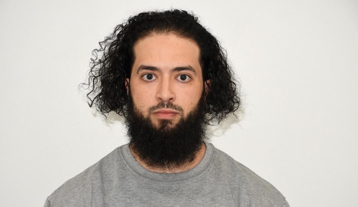 UK: Muslim migrant who shared jihad propaganda online gets prison but will be released early and not deported - 
 jihadwatch.org/2025/10/uk-mus…