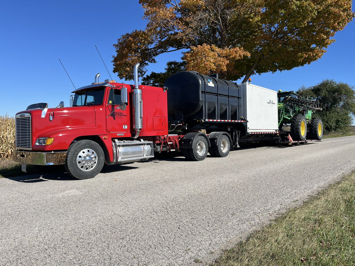 Nice fall spray day. Crossed 28,000ac today. In field miles that’s to Florida and back.