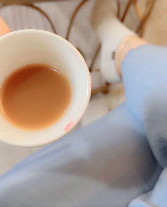 #الخميس_الونيسᅠ  ي حظ من عنده ونيس 😍
😋😂

عندكم ونيس او لا ؟!😜😂😂