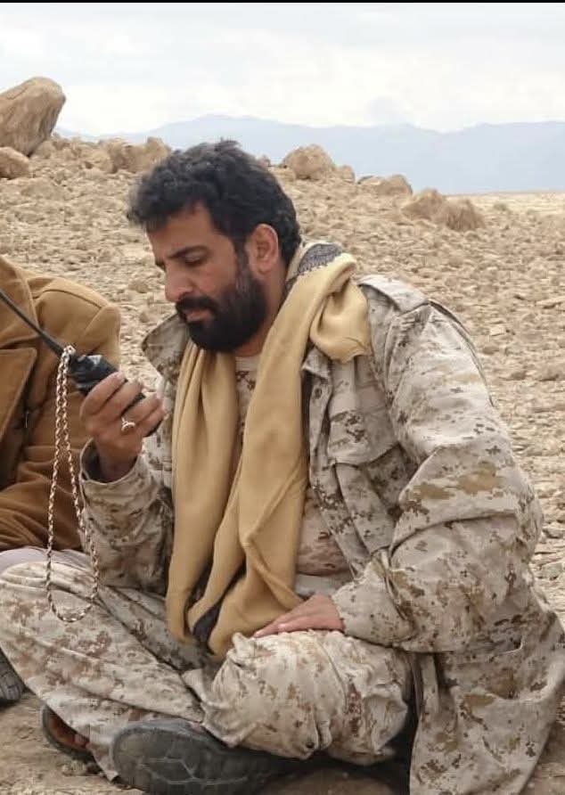 الـفـاجـعة تــرفـع لــنـا الـمـعـنوية
وتـزيـدنا فـوق الـشراسة شـراسة

أحــنـا خـلـقنا الله بــإرادة قـويـة
وبـاسـنا مــن فـيض عـزّه وبـاسه

والأخ فـيـنـا مـــا يـفـلـت خــويـه
ولا يـبـيعه شـي بـسوق الـنخاسة

والـجـيش قــوة والـقـيادة قـوية
والشعب يا صهيون مرفوع راسه