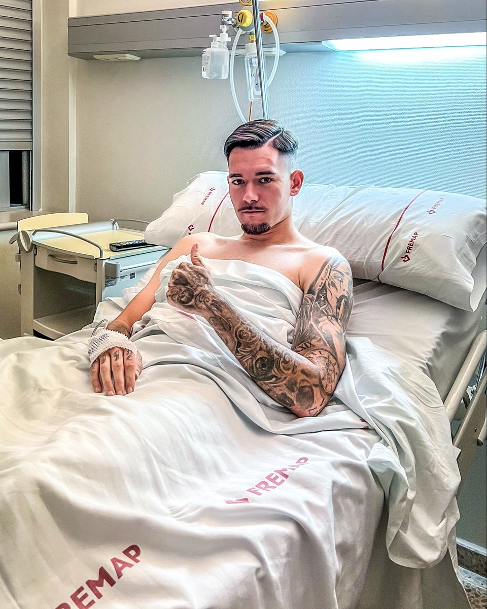 Esta tarde <a href="/ismaarmenteros5/">Ismael Armenteros</a> ha sido operado con éxito de la rotura de ligamentos en la rodilla que sufrió hace algunas semanas.

¡Mucho ánimo Isma! 💙

Un día menos para volver. 💪🏻