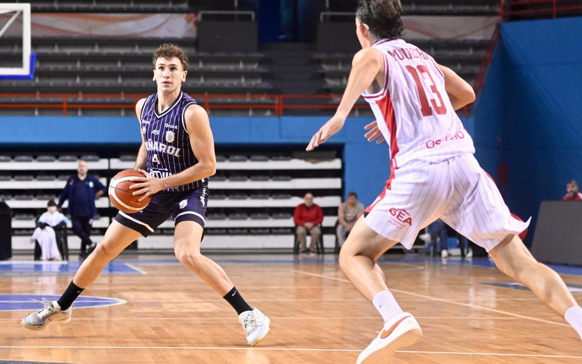 📊 #LaLiga Hasta el momento:
23 triunfos locales y 17 visitantes
Ferro único líder (invicto en 4 juegos)
Oberá tiene 40% en triples (35/87)
La mitad de los equipos anota 82+ pts 
Lucho Guerra promedia 19.2 pts