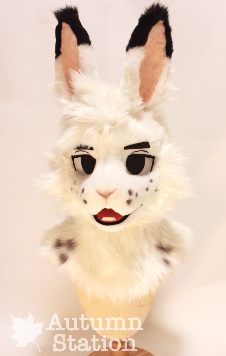 Autumn_Station_'s tweet image. Commission showcase
🪄🍦
Bunny almost melted into the background…

🐰:@Funkine