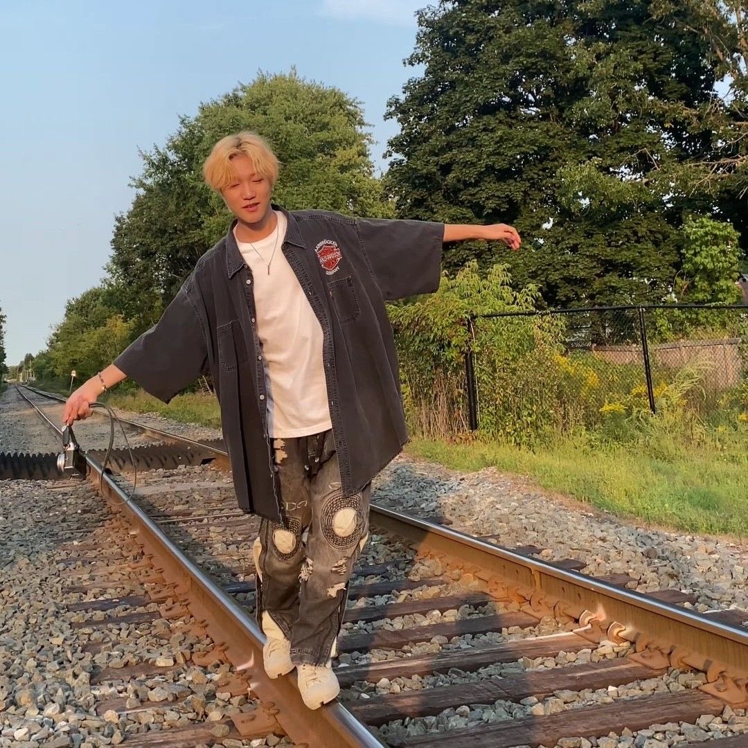 rain⁺¹ | long sigh tweet media