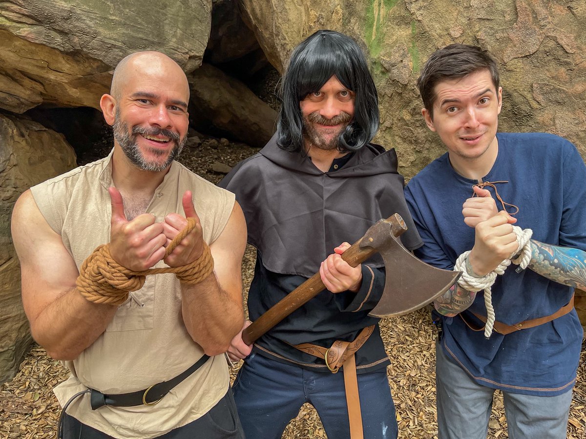 Hundar's tweet image. hello I started a new channel with Aleks &amp;amp; Lindsey called LITTLE BROTHER.  if you would like to see it and pledge your blade to defend it (subscribe) I will post a link to it below.  okay thanks have a great Thursday ⚔️