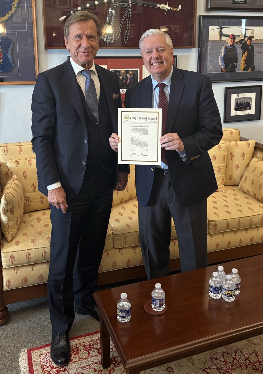 Lindsey Graham tweet media
