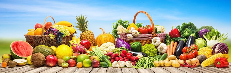 _BreakTheCode_'s tweet image. This table consists of fruits &amp;amp; veggies 🙏🏽.