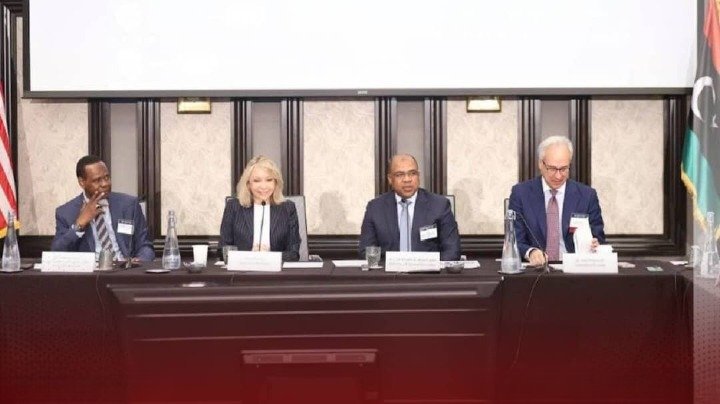 شارك وزير النفط والغاز بحكومة الوحدة الوطنية خليفة عبدالصادق في جلسة حوار التعاون الليبي – الأمريكي حول القطاعات الاستراتيجية.