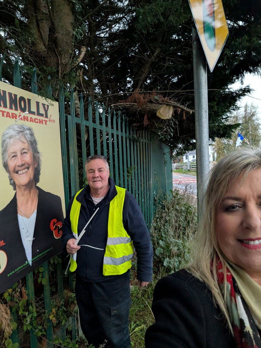 Putting the final flourishes to the Catherine Connolly postering campaign in North Kildare.

Great poll. Going strong. It's the finish that matters.

On 24 October elect a President who will represent Ireland with pride, courage, and integrity.

#ConnollyForUachtarán