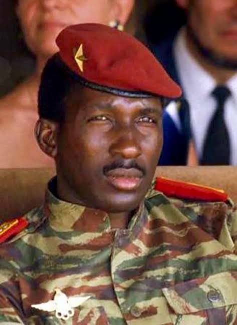 « Il faut choisir entre le champagne pour quelques-uns et l’eau potable pour tous »
Thomas Sankara