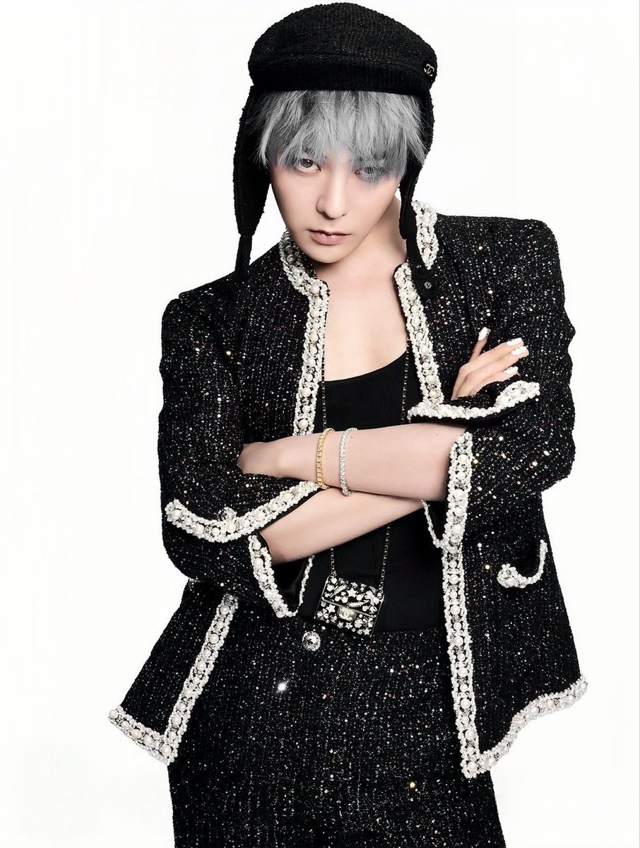 8KLIFE's tweet photo. New day new vote. I vote #GDRAGON for #2025MAMAVOTE https://t.co/GQdH5WOXwL