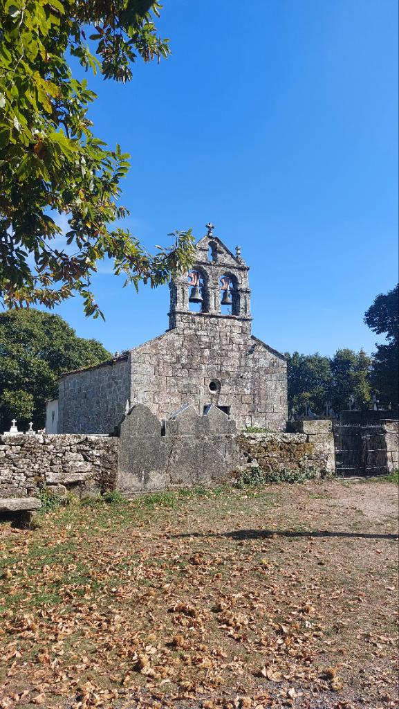 mullen_derek's tweet photo. Day 2 on Camino Frances, 25kms from Portomarin to Palas de Rei , lots of interesting people along the walk from all over the world , all united in the pain of climbing those hills. This part of Spain would remind you of Ireland if it weren't so sunny!! https://t.co/Mydh5TDfDA