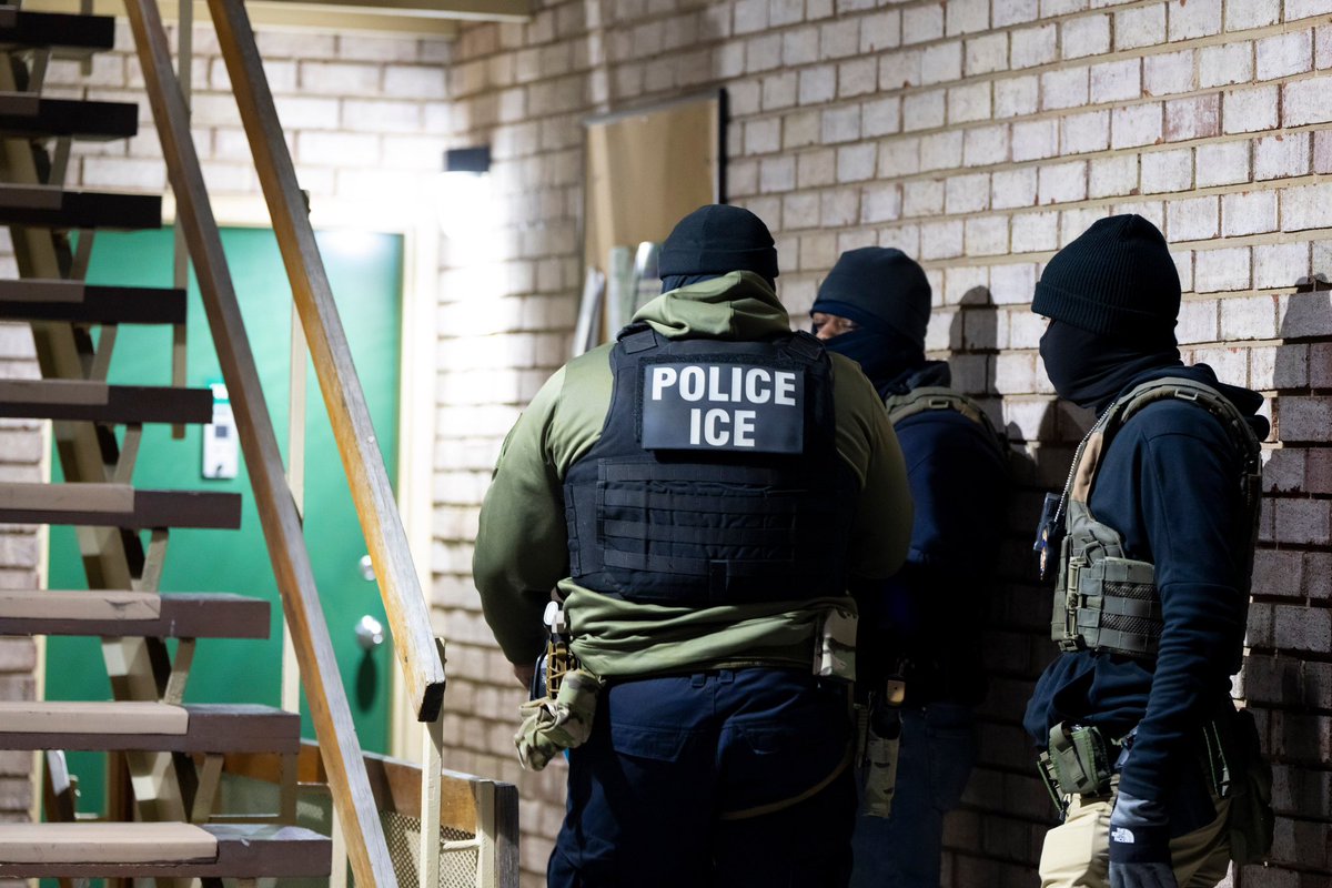 The Mexican Cartel has place bounties of between $2,000 to $50,000 on Federal ICE Agents in Chicago

$2,000 for info, $10,000 for kidnapping/assaults and $50,000 for assassinations