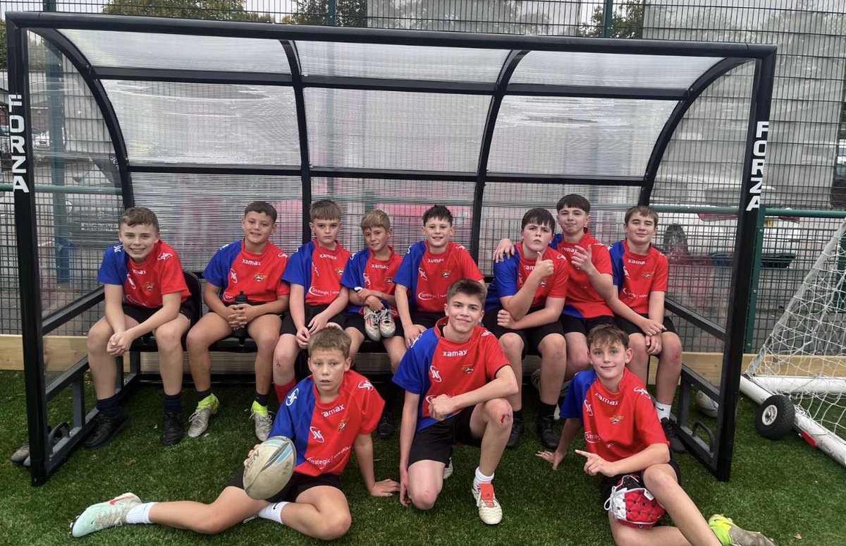 Two wins and a loss for the year 8 rugby team tonight in the York Knights tournament. 

A great result considering many first team regulars missing and the lads stepping in doing a fantastic job, showing great depth in quality 💪🏻