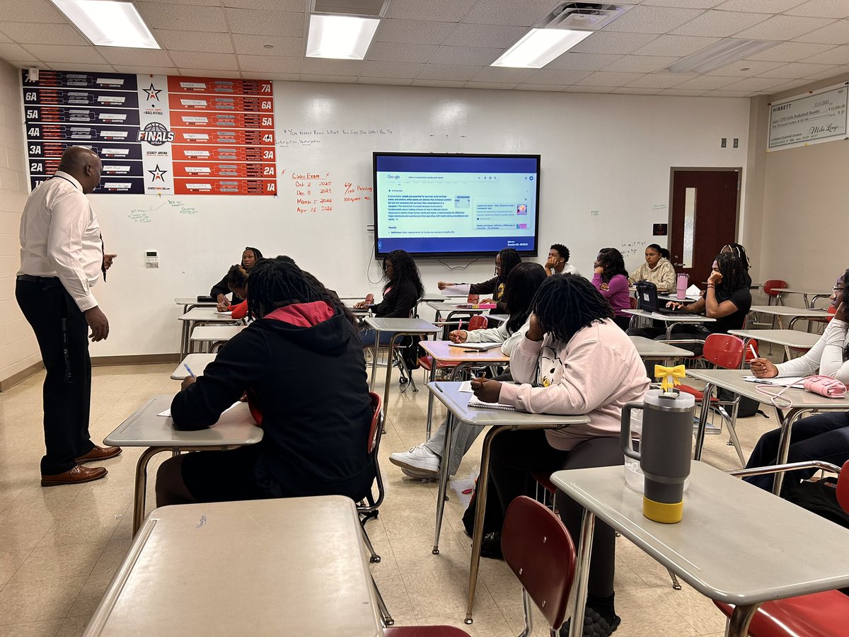 DegaSuper's tweet image. Y’all, try spending a day with @TCSBoardofEd  Dr. Thomas Jones, principal at #TheCentralHighSchool I think we walked 2 miles, met with the @SisterCitiesInt group, the @UAEarlyCollege @sheltonstate gave examples during a history lesson, greeted parents &amp;amp; still had time for lunch.