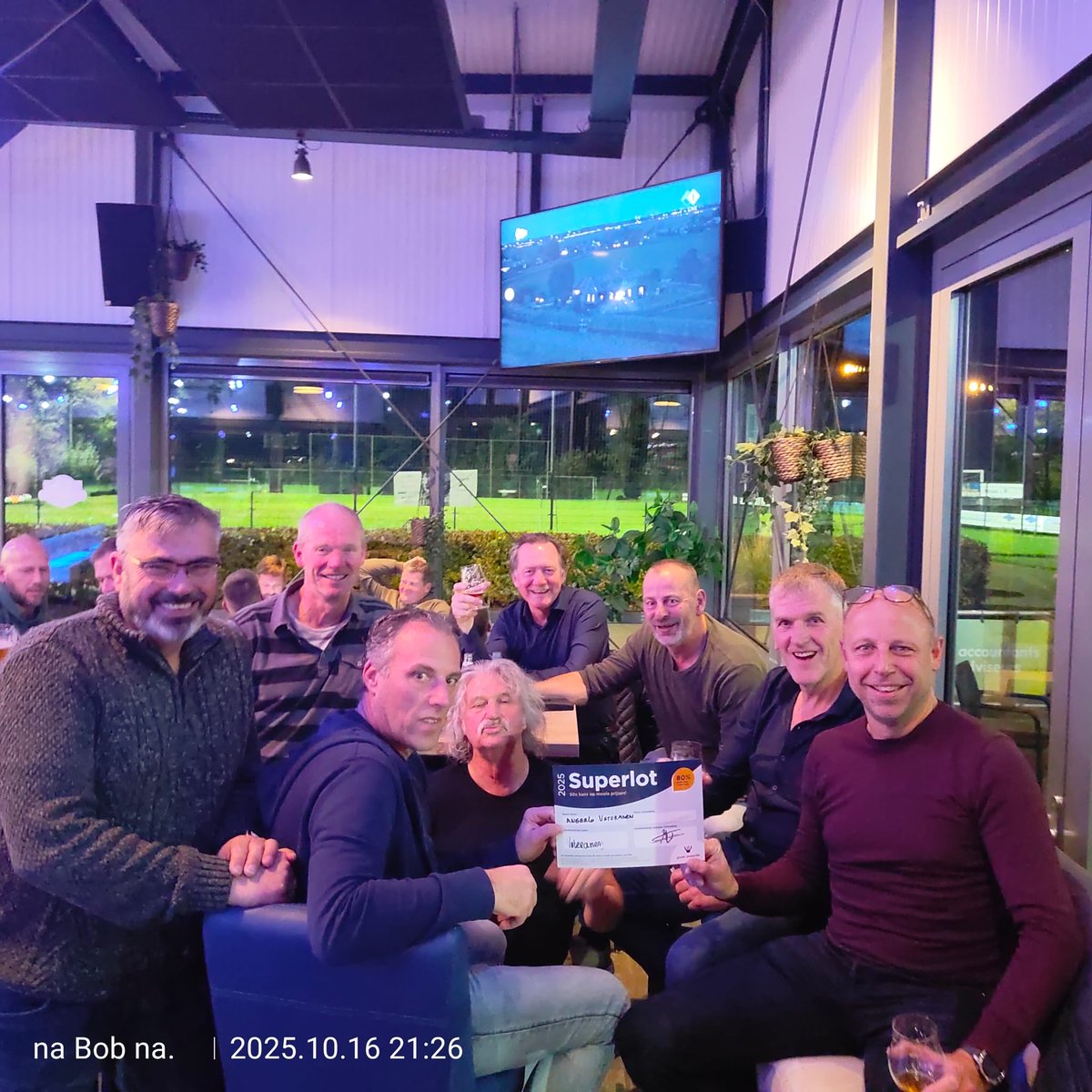 Als het voor een goed doel is steunen we  als 55 plussers graag onze vereniging Angerlo Vooruit . En wie weet kunnen we nog een weekendje weg van ons superlot 🍺