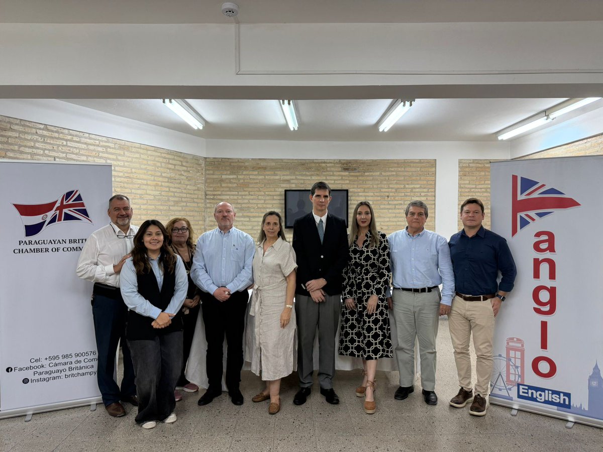 Desde la Cámara de Comercio Paraguayo Británica (CCPB) agradecemos al Anglo por recibirnos para nuestra reunión mensual y firmar un acuerdo para brindar becas de inglés para estudiar en UK #UK #Paraguay #BusinessisGreat #Chevening