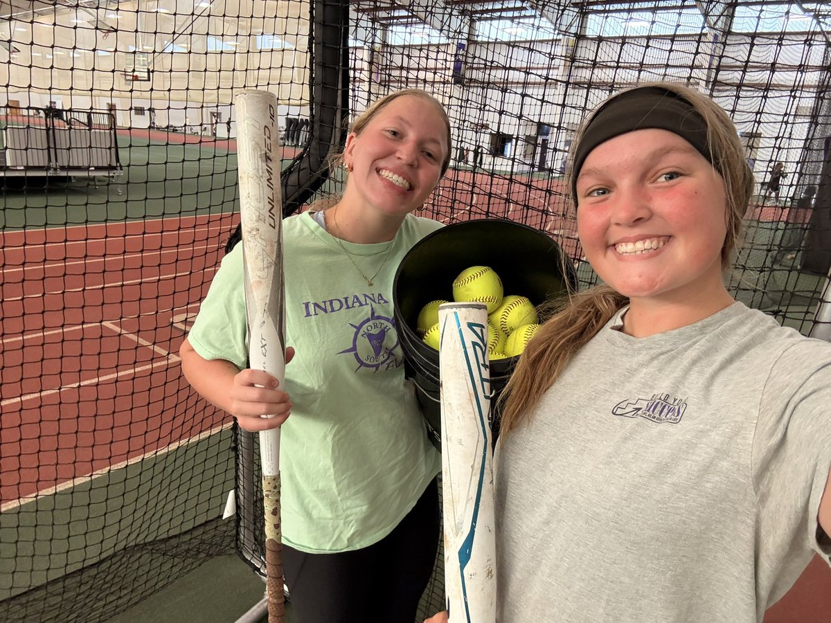 CatherineTrebl1's tweet photo. Offensive bucket with a teammate @DefiCollegeSB #EarnNotGiven https://t.co/8Mh07wXsmk