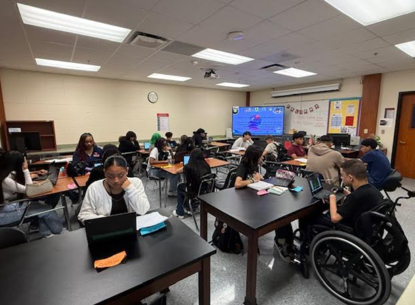 AldineGATEway's tweet image. @DavisHS_AISD Accelerated College Academy students are excelling in thier dual credit experience with @lonestarcollege @LSCHoustonNorth We are so proud of them and the Davis HS faculty who support everyday. #AldineStory #CCMR #CollegeForAll @AldineISD