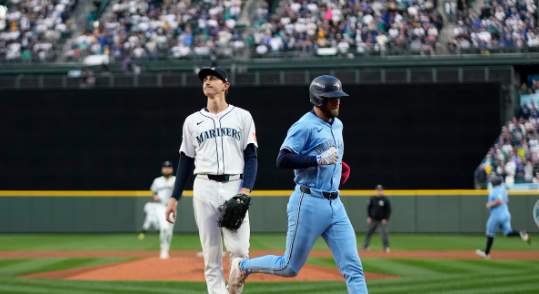 Mariners lead Blue Jays 2-1 ahead of ALCS Game 4