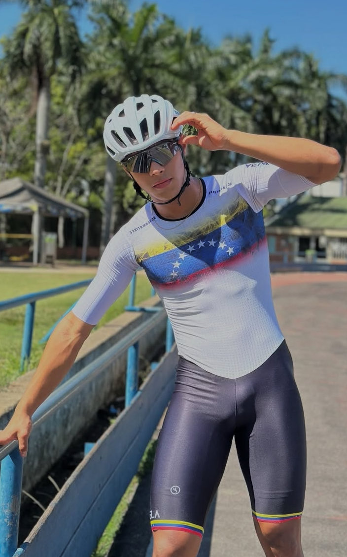 ตัวตึงมั่กๆ 😁