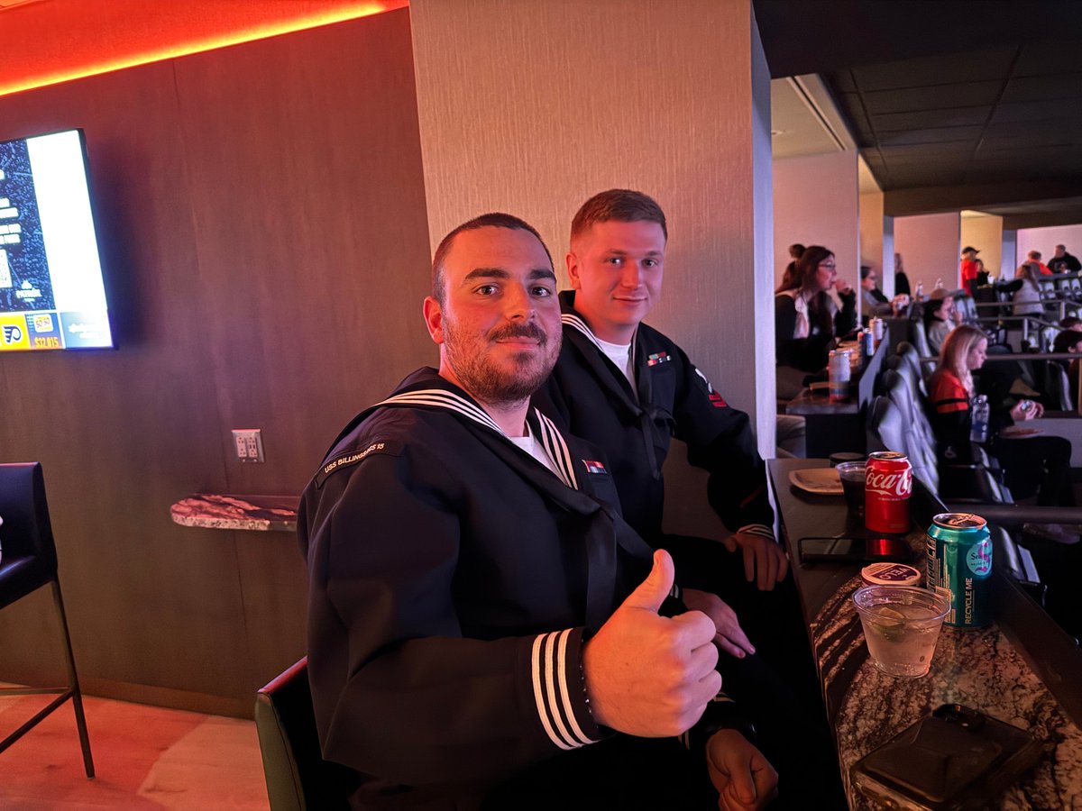 ThinkSecureNet's tweet image. #ThinkSecureNet had a great time celebrating our clients, the 250th birthday of the U.S. Navy, and a Flyers win at this week’s home opener! It was a fantastic night spent with our partners, families, and service members.

#ClientAppreciation #ServiceMemberAppreciation