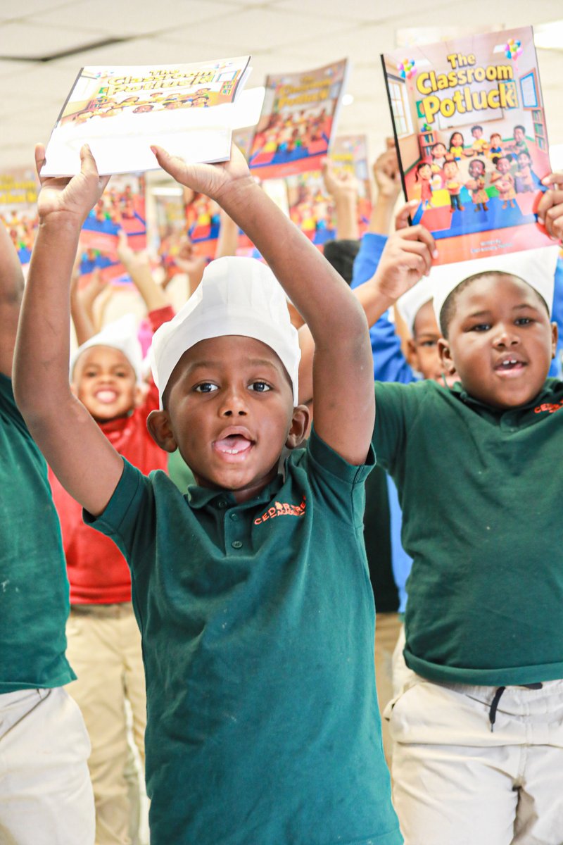 CedarTreeDC's tweet image. Thank you to celebrity chef @ChefAnthonyDC for visiting Cedar Tree Academy and reading “The Classroom Potluck”! You inspired our students and sparked the creativity of our future little chefs.

#CedarTreeAcademy #FutureChefs #ChefAnthonyDC #LTLT