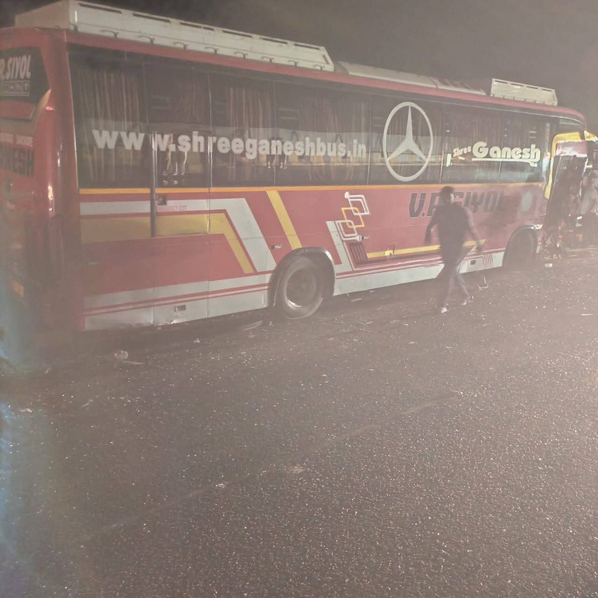 *बाड़मेर : उतरलाई रोड पर बस व स्कॉर्पियो में भीषण भिड़ंत*

<a href="/RajPoliceHelp/">Rajasthan Police HelpDesk</a>