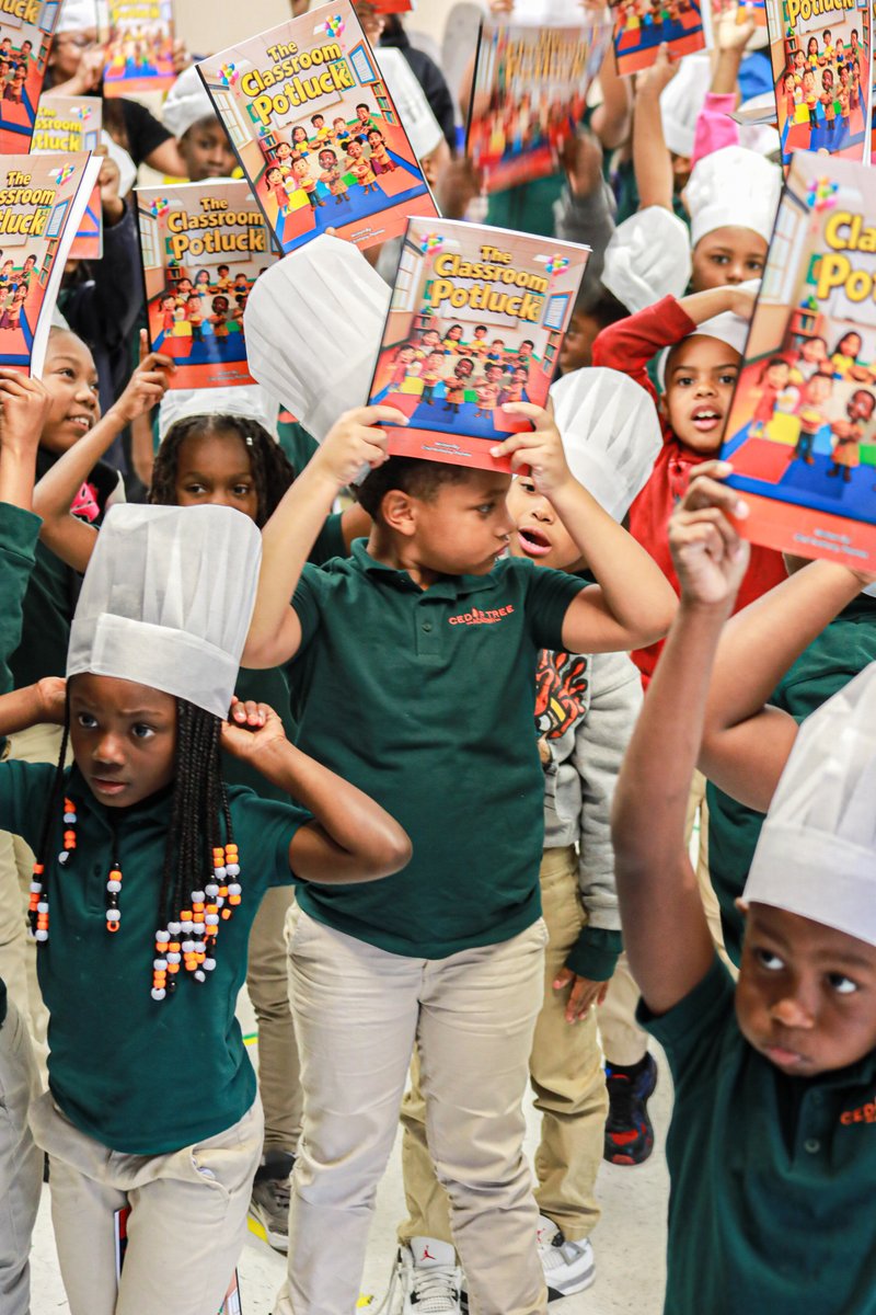 CedarTreeDC's tweet image. Thank you to celebrity chef @ChefAnthonyDC for visiting Cedar Tree Academy and reading “The Classroom Potluck”! You inspired our students and sparked the creativity of our future little chefs.

#CedarTreeAcademy #FutureChefs #ChefAnthonyDC #LTLT